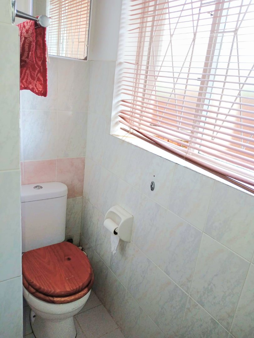 To Let 3 Bedroom Property for Rent in Overbaakens Eastern Cape